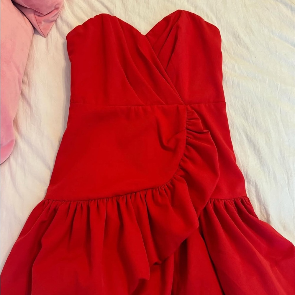 Elegant Red Strapless Dress